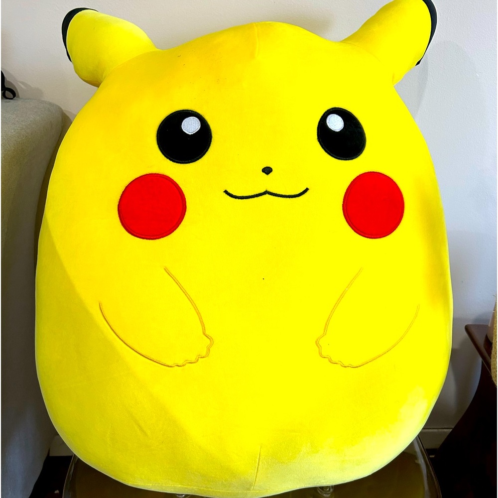 New with tags Pikachu 20” squishmallow Pokemon